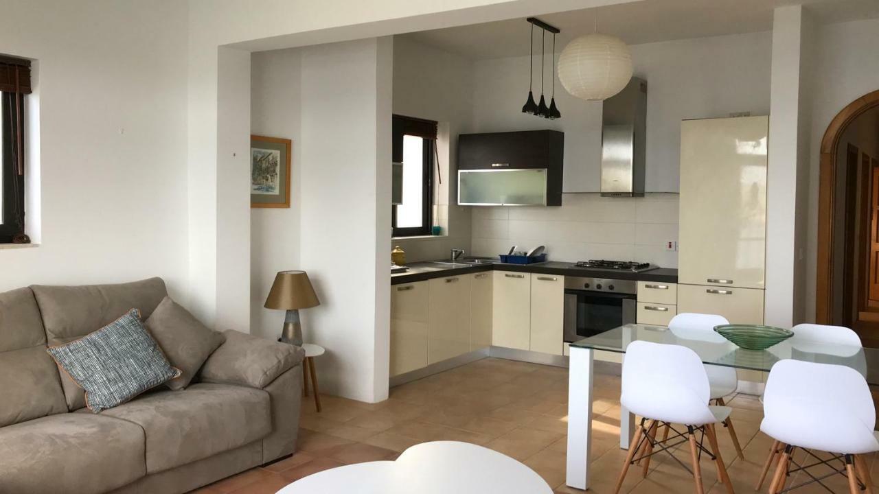 Beautiful Seaview Apartments St. Paul's Bay Exteriör bild